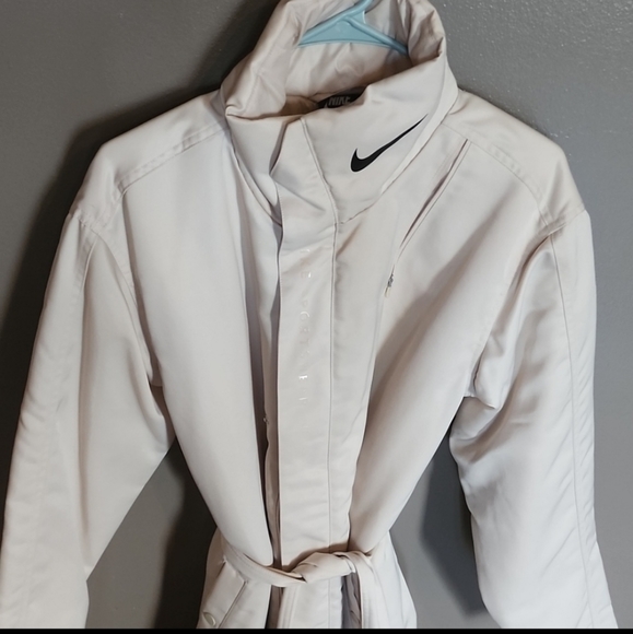 Nike oatmeal color coat - Picture 1 of 5